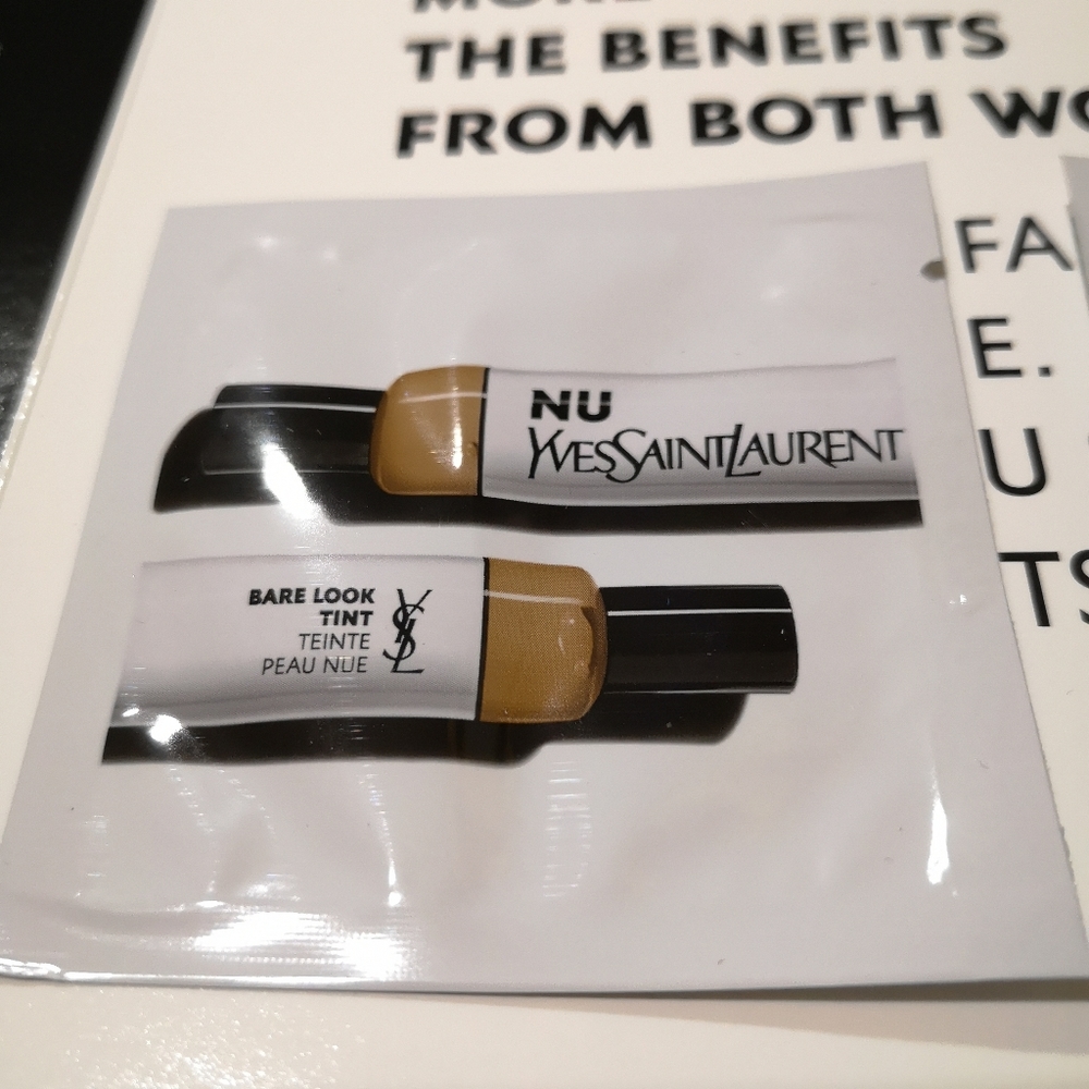💰FREE with purchase❤️YSL foundation sample